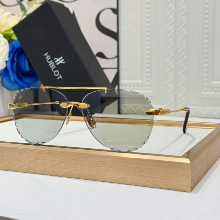Picture of Hublot Sunglasses _SKUfw71164344fw